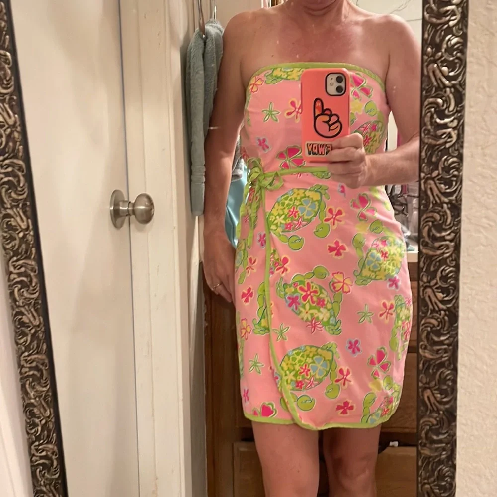 Lilly Pulitzer size 2 pink & green vintage crab print dress. - Picture 2 of 7
